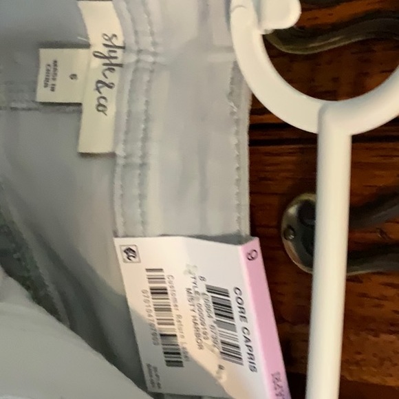 NWT Style & Co core capris size 6. Very light gray almost looks taupe. - Picture 6 of 6